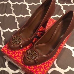Tory Burch brown with gold, size 10 with box!!